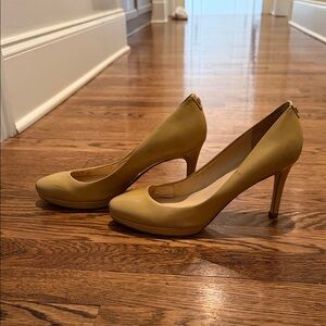 Ivanka Trump Mustard Yellow High Heel Pumps